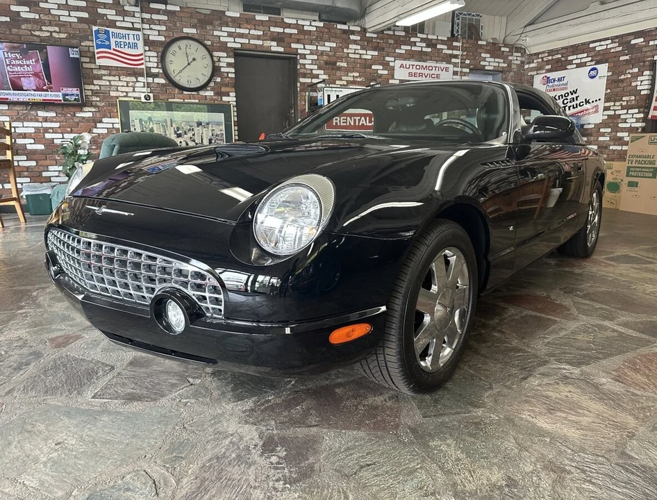 2003 Ford Thunderbird 11th Gen - Image 3 of 31