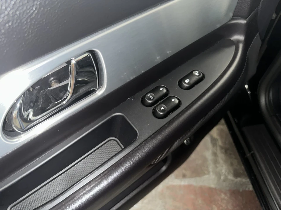 2003 Ford Thunderbird 11th Gen - Image 20 of 31