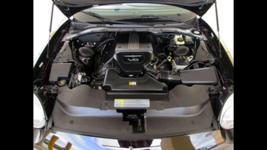 2003 Ford Thunderbird 11th Gen - Image 5 of 8