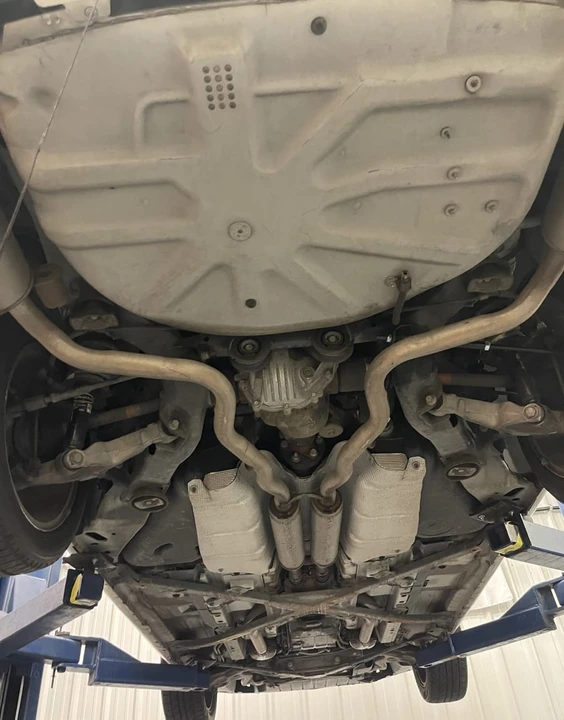 2003 Ford Thunderbird 11th Gen - Image 19 of 23