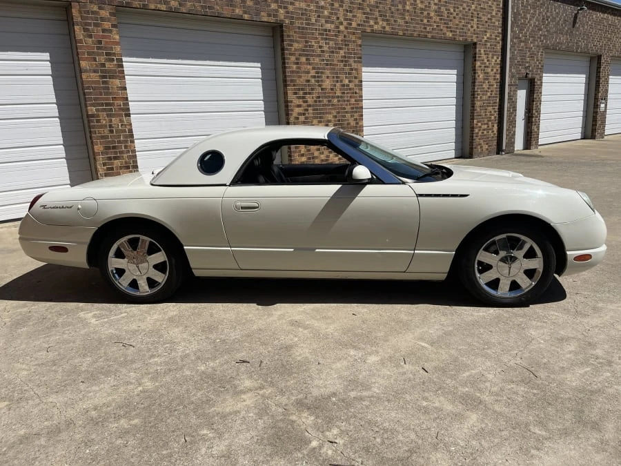 2003 Ford Thunderbird 11th Gen - Image 2 of 23