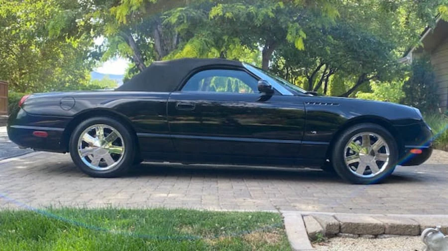 2003 Ford Thunderbird 11th Gen - Image 2 of 31
