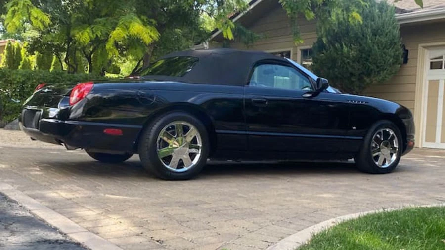 2003 Ford Thunderbird 11th Gen - Image 9 of 31
