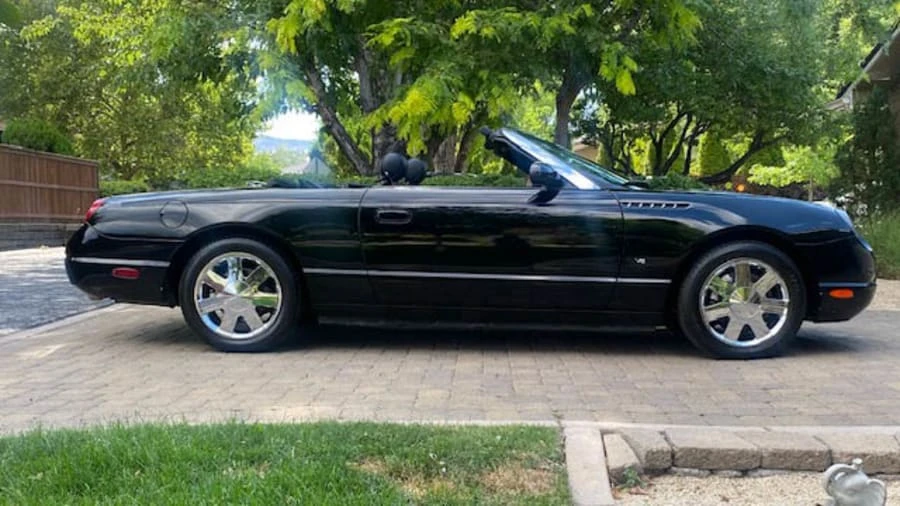 2003 Ford Thunderbird 11th Gen - Image 21 of 31