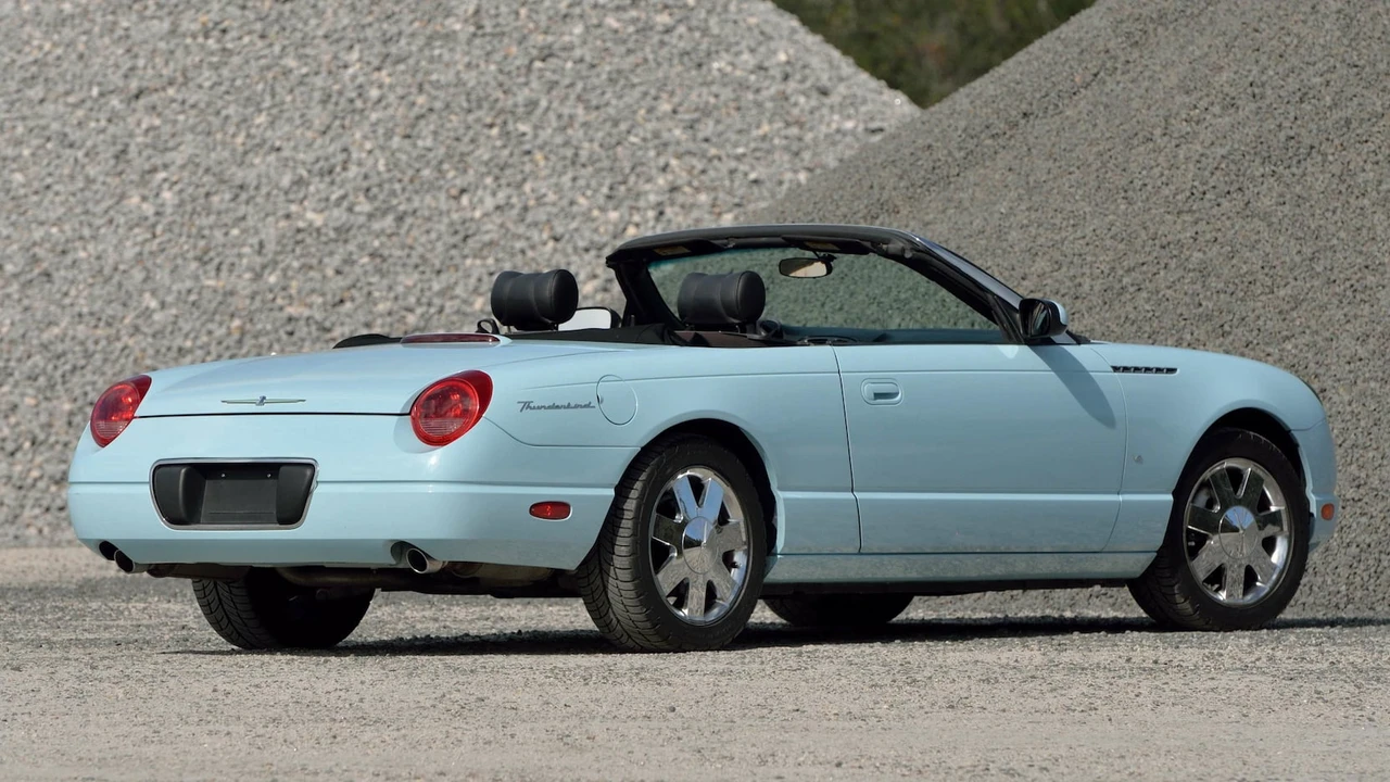 2003 Ford Thunderbird 11th Gen - Image 3 of 31
