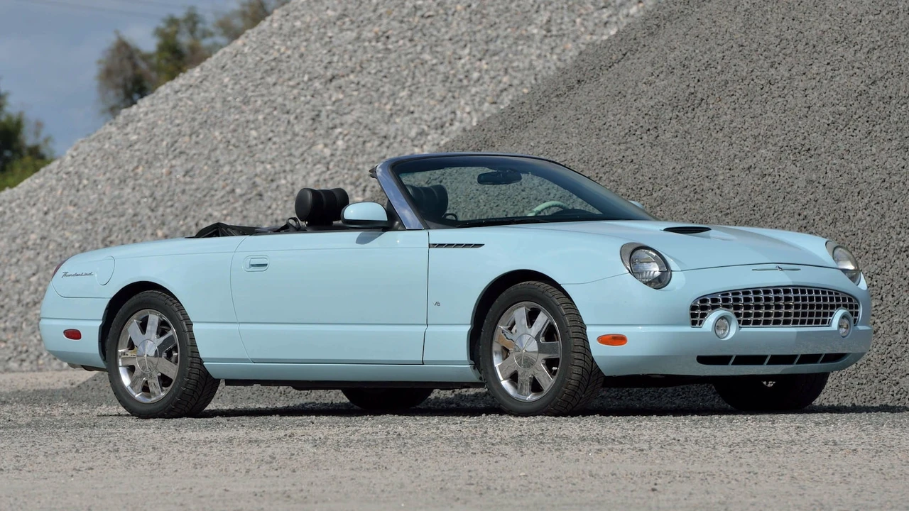 2003 Ford Thunderbird 11th Gen - Image 12 of 31