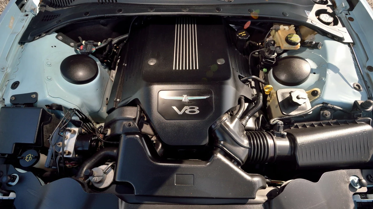 2003 Ford Thunderbird 11th Gen - Image 24 of 31