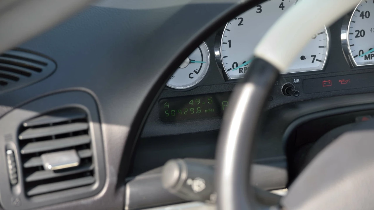 2003 Ford Thunderbird 11th Gen - Image 28 of 31