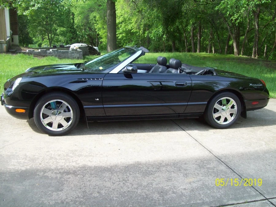 2003 Ford Thunderbird 11th Gen - Image 2 of 9