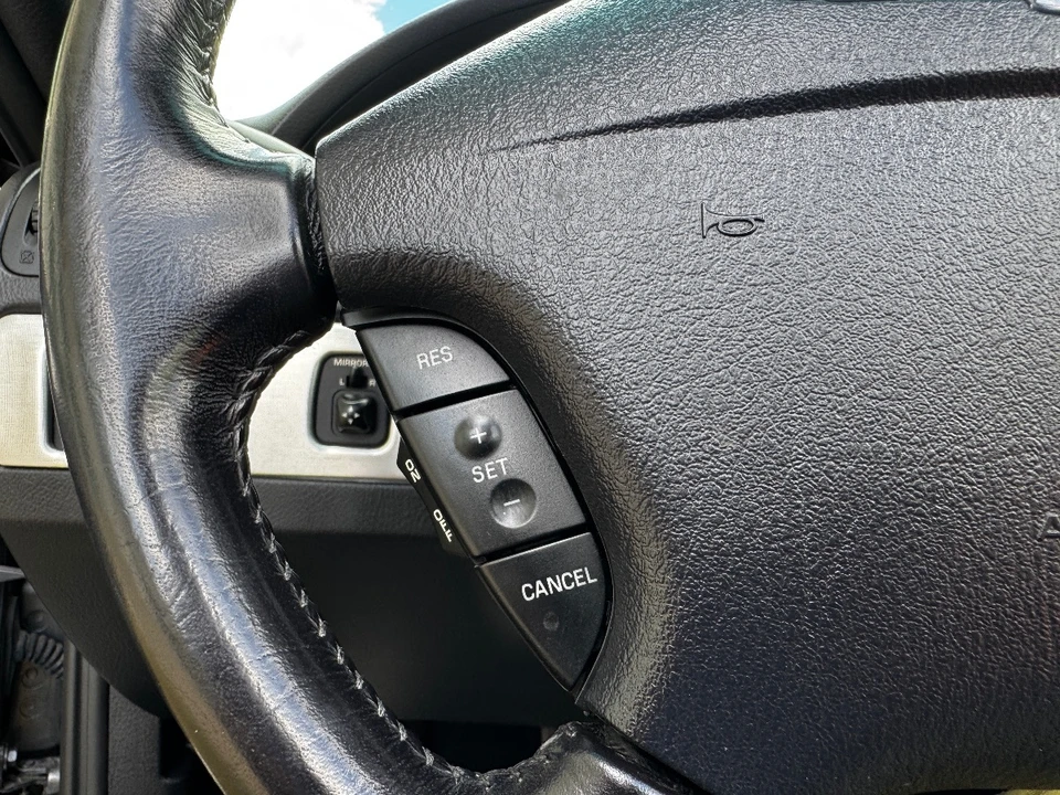 2003 Ford Thunderbird 11th Gen - Image 22 of 27