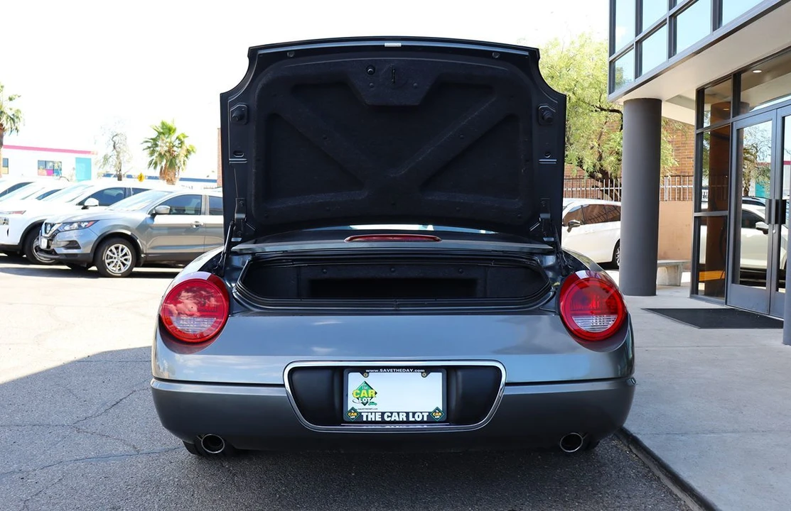 2003 Ford Thunderbird 11th Gen - Image 23 of 31