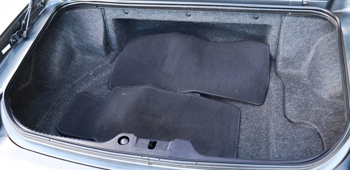 2003 Ford Thunderbird 11th Gen - Image 25 of 31
