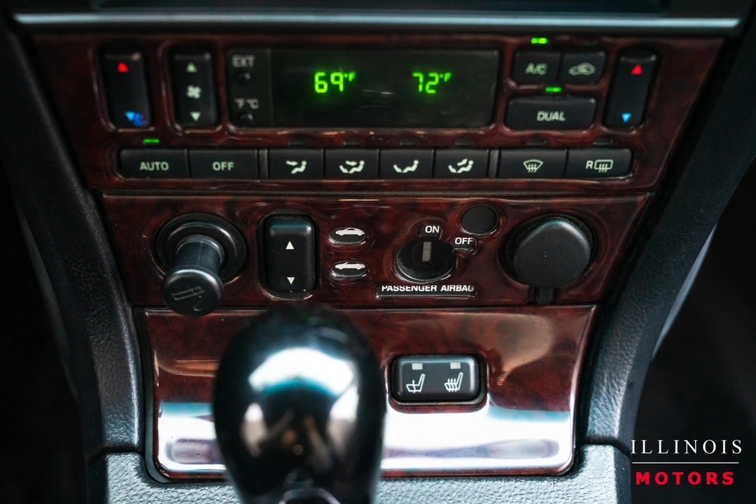 2003 Ford Thunderbird 11th Gen - Image 24 of 31