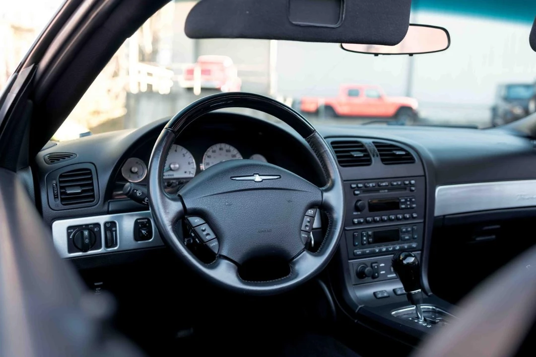 2003 Ford Thunderbird 11th Gen - Image 2 of 31