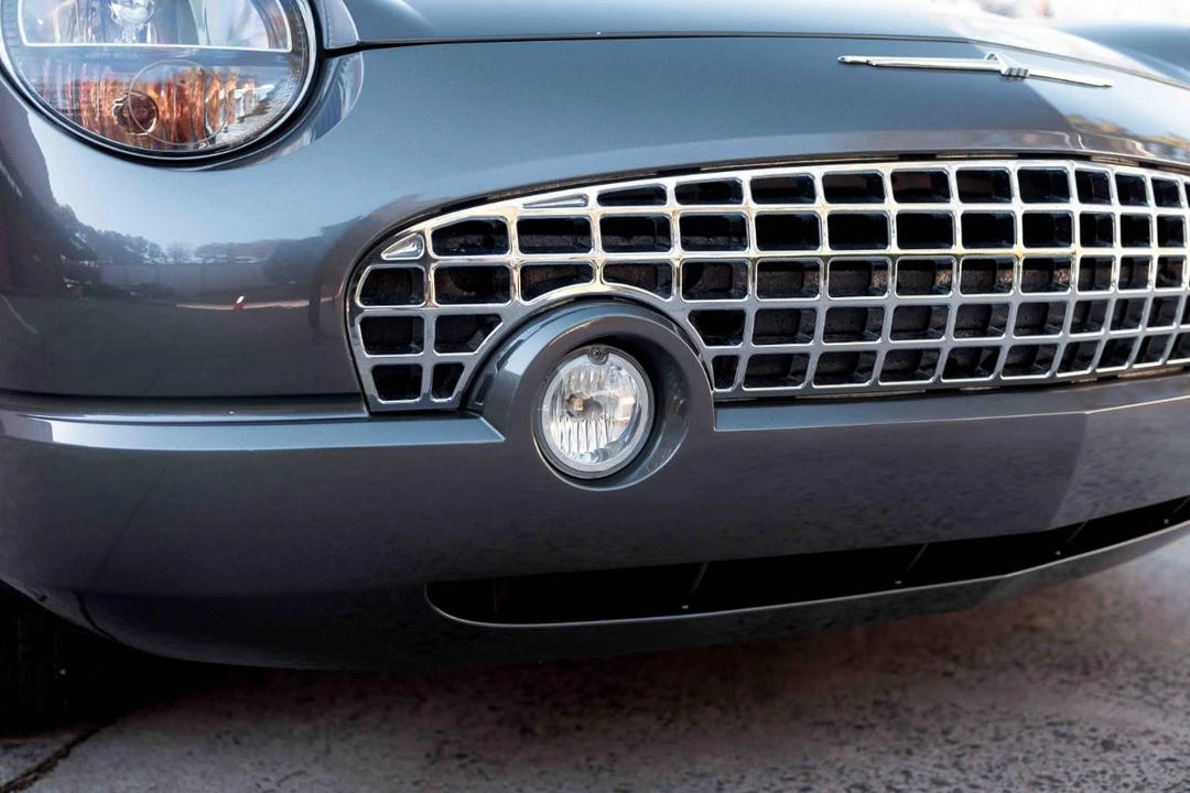 2003 Ford Thunderbird 11th Gen - Image 19 of 31