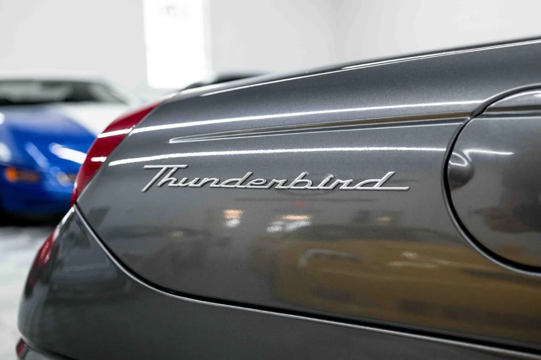 2003 Ford Thunderbird 11th Gen - Image 29 of 31