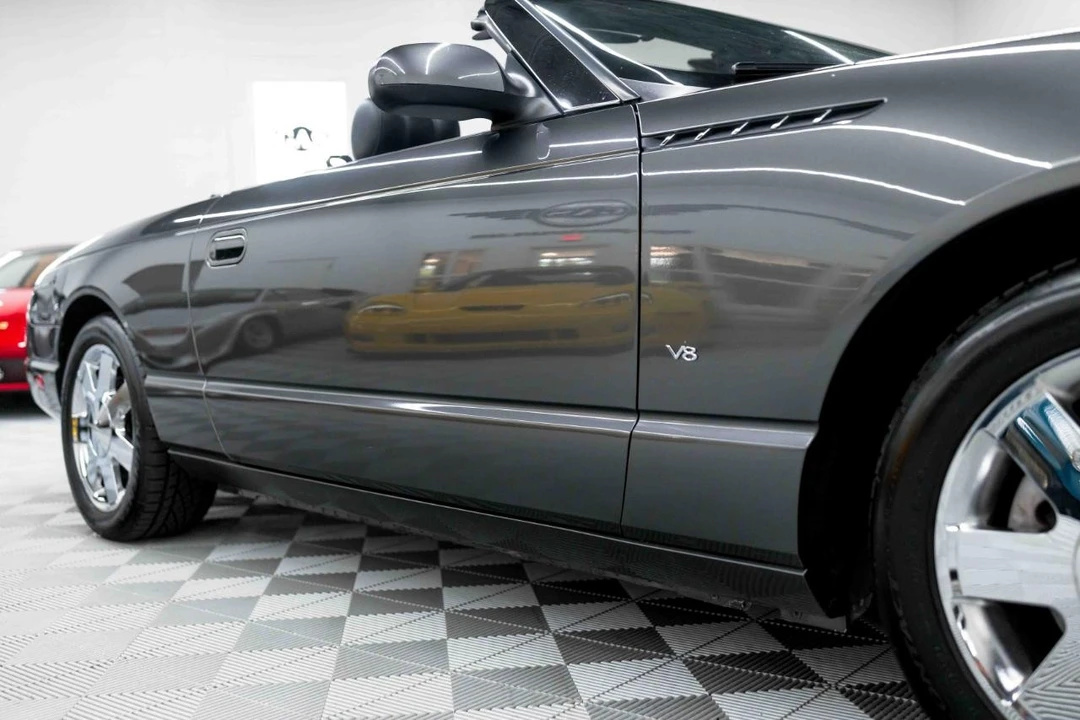 2003 Ford Thunderbird 11th Gen - Image 25 of 31