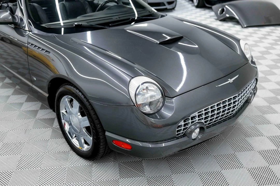 2003 Ford Thunderbird 11th Gen - Image 23 of 31