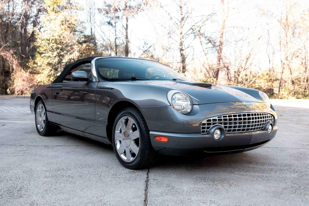 2003 Ford Thunderbird 11th Gen - Image 12 of 31