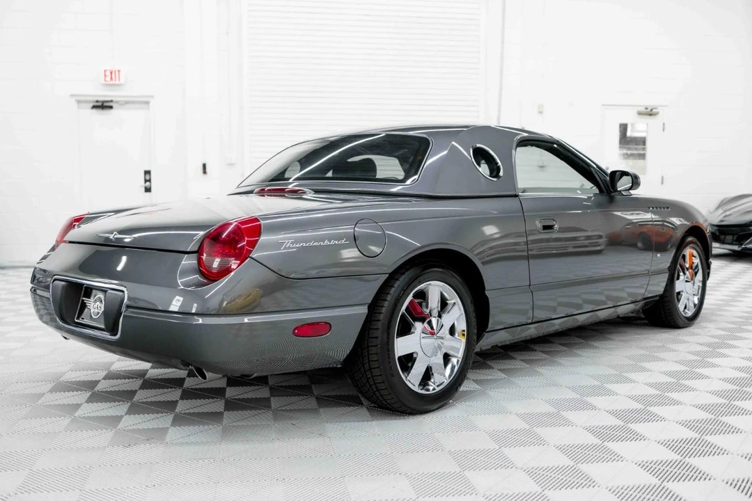 2003 Ford Thunderbird 11th Gen - Image 13 of 31