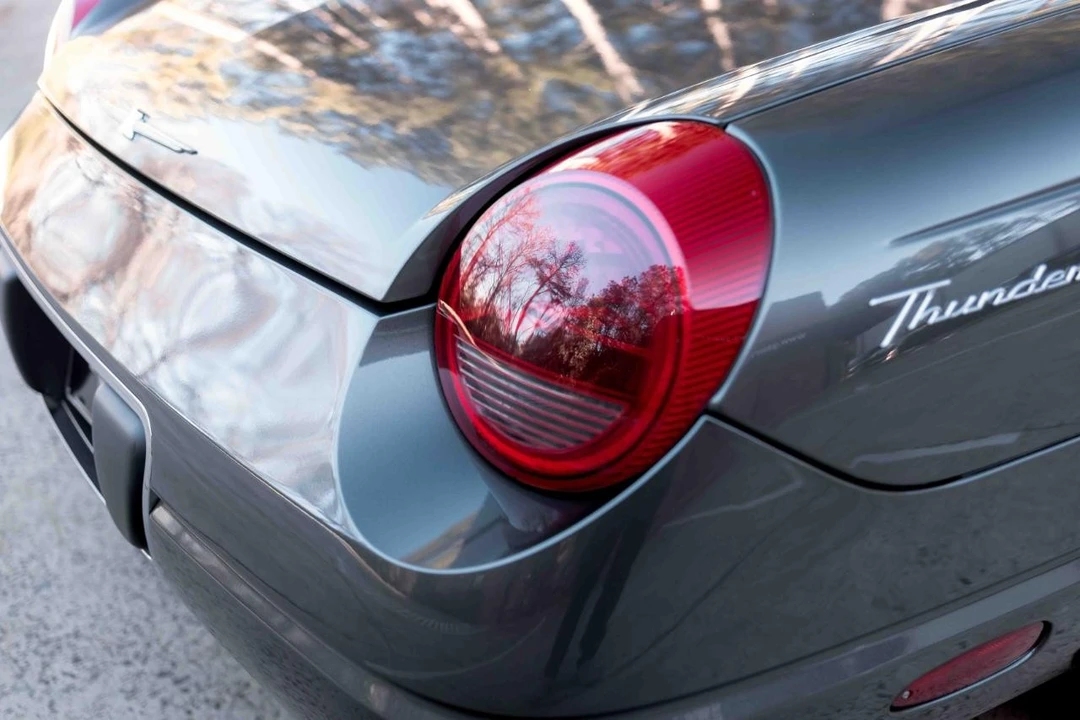 2003 Ford Thunderbird 11th Gen - Image 29 of 31