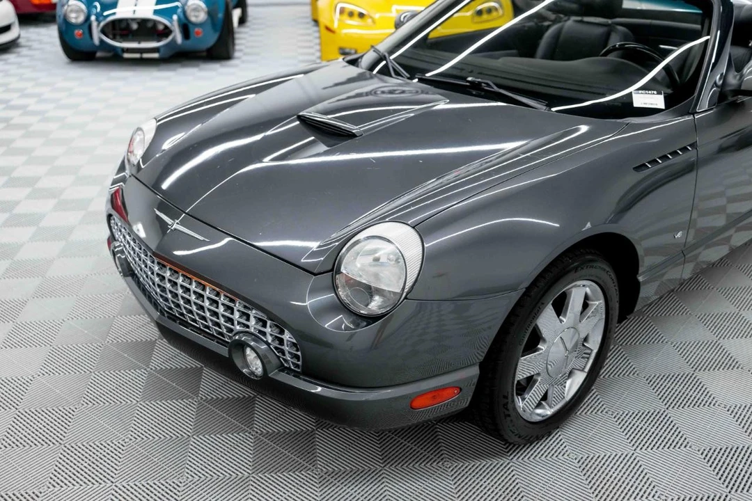 2003 Ford Thunderbird 11th Gen - Image 19 of 31
