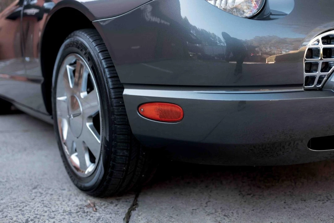 2003 Ford Thunderbird 11th Gen - Image 21 of 31