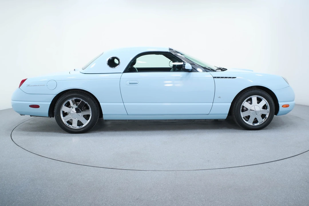 2003 Ford Thunderbird 11th Gen - Image 11 of 21