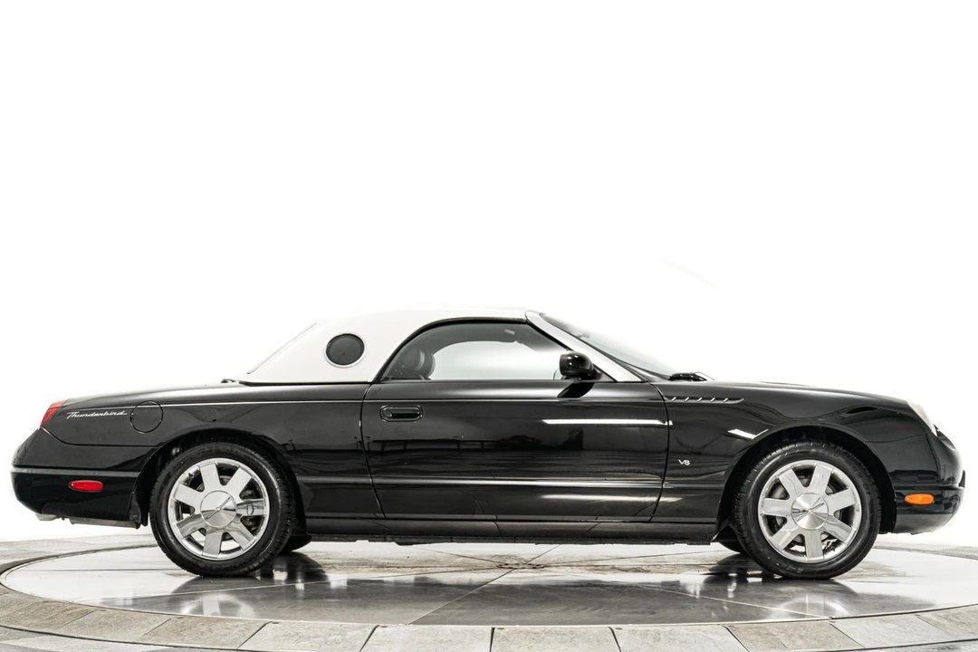 2003 Ford Thunderbird 11th Gen - Image 18 of 21