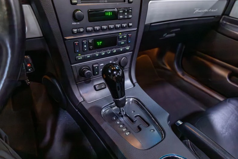 2003 Ford Thunderbird 11th Gen - Image 15 of 31