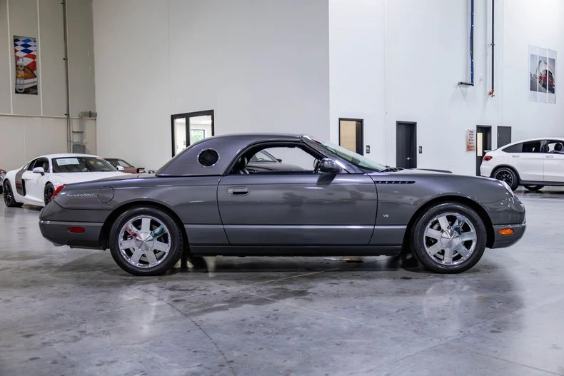 2003 Ford Thunderbird 11th Gen - Image 24 of 31