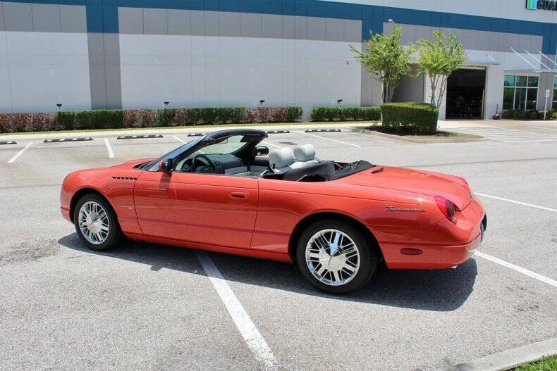 2003 Ford Thunderbird 11th Gen - Image 28 of 31