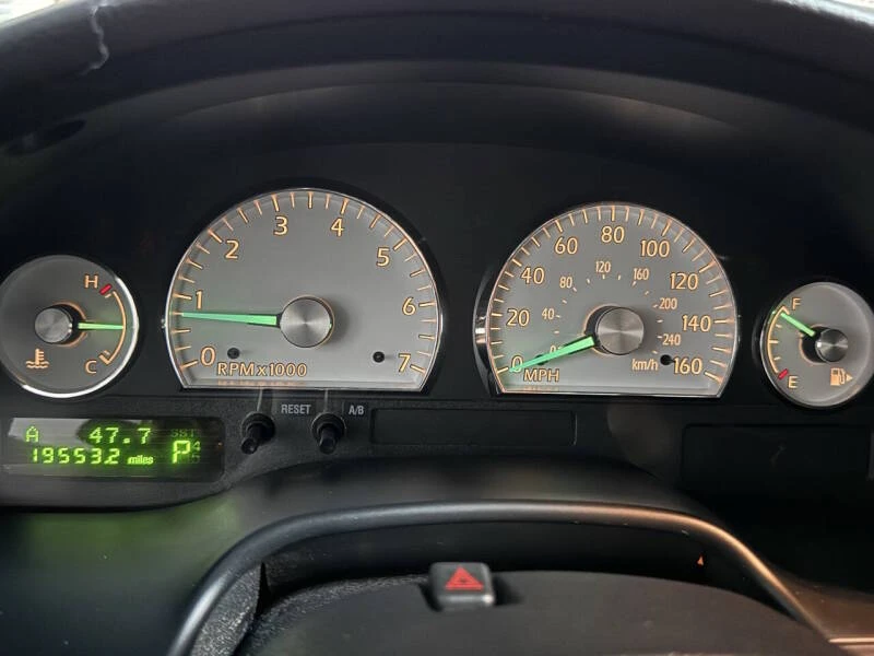 2003 Ford Thunderbird 11th Gen - Image 11 of 31
