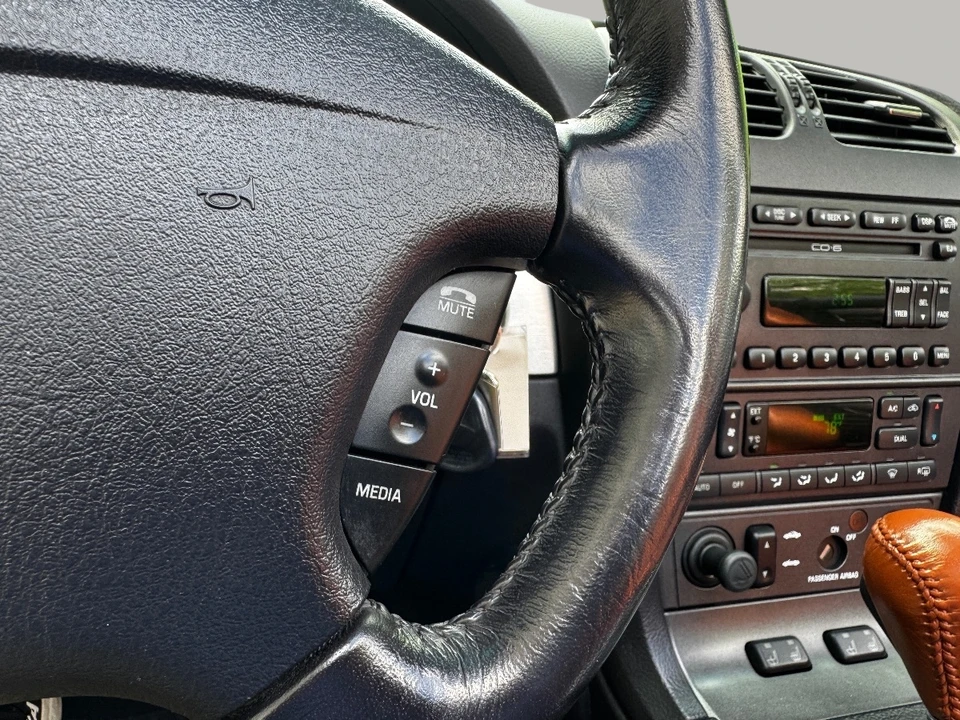 2003 Ford Thunderbird 11th Gen - Image 23 of 27