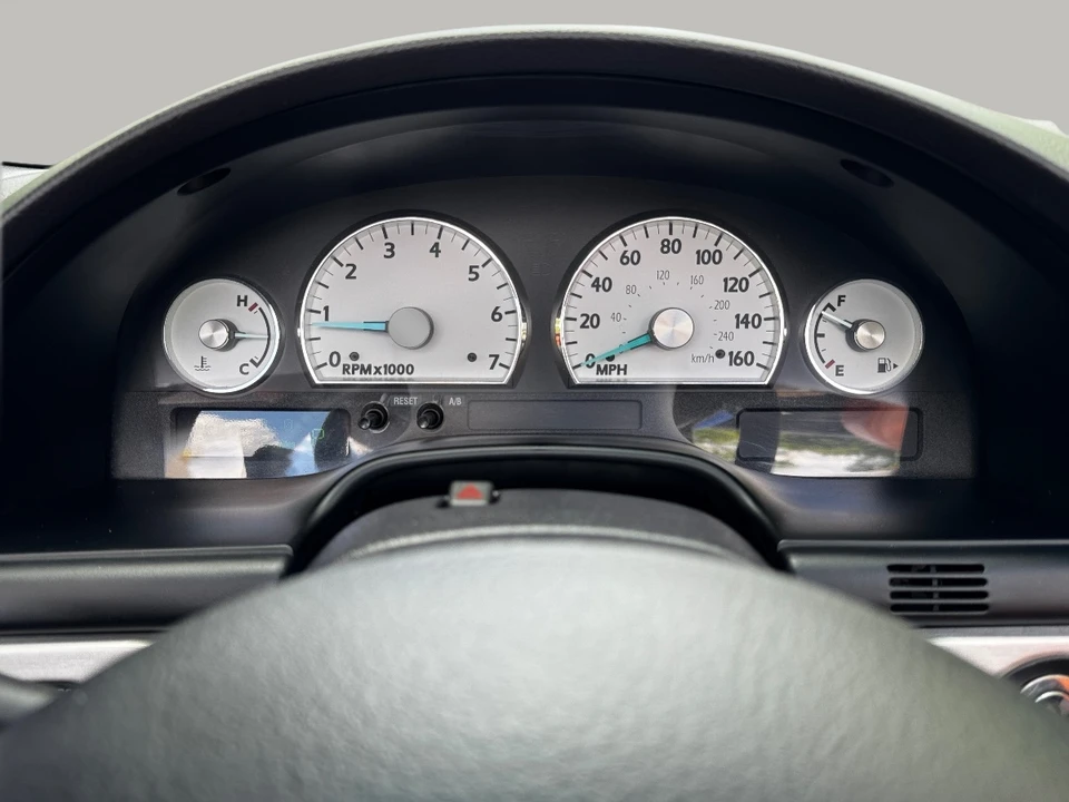 2003 Ford Thunderbird 11th Gen - Image 24 of 27