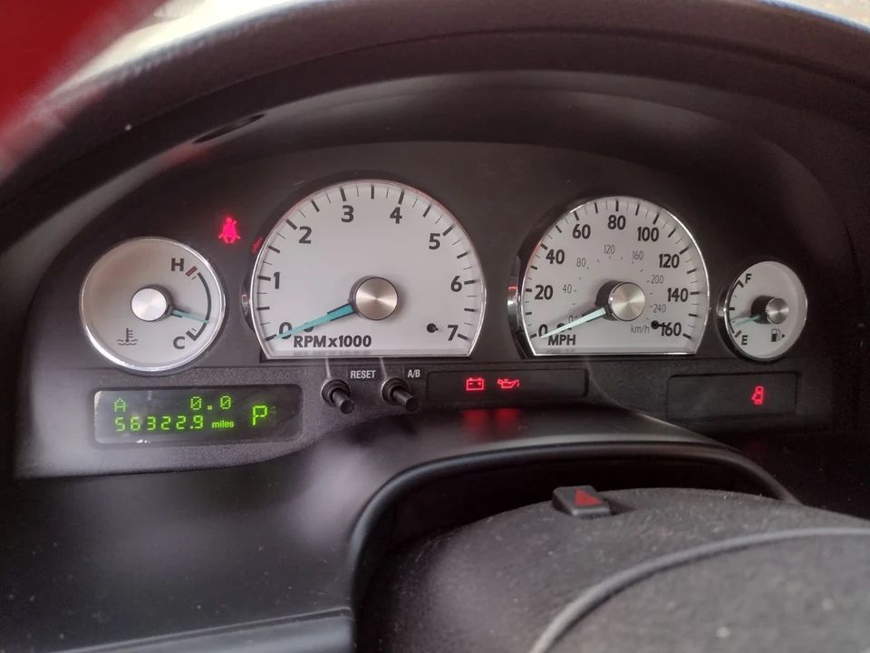 2003 Ford Thunderbird 11th Gen - Image 2 of 21