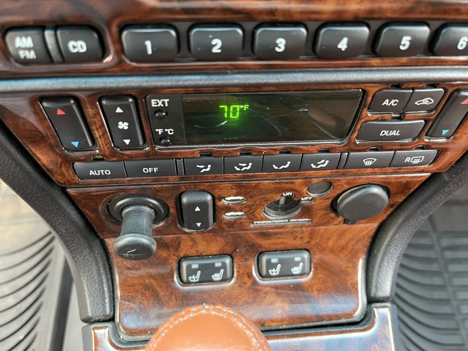 2003 Ford Thunderbird 11th Gen - Image 20 of 21