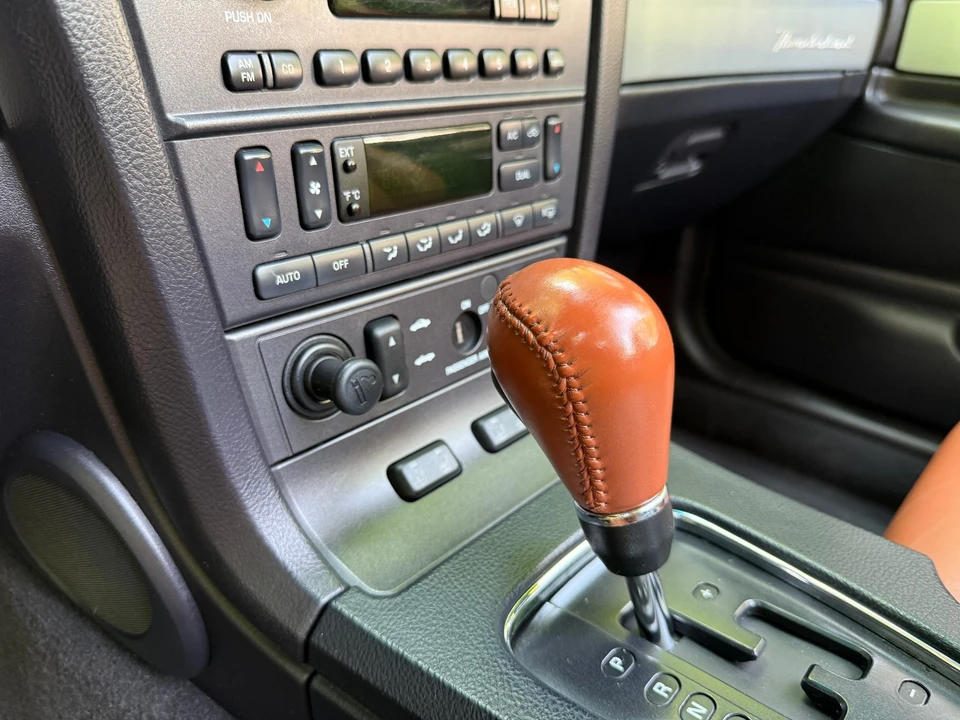 2003 Ford Thunderbird 11th Gen - Image 16 of 31
