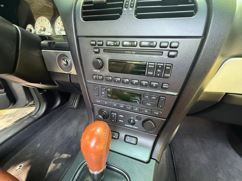 2003 Ford Thunderbird 11th Gen - Image 22 of 31