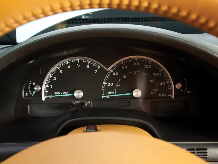 2003 Ford Thunderbird 11th Gen - Image 17 of 24