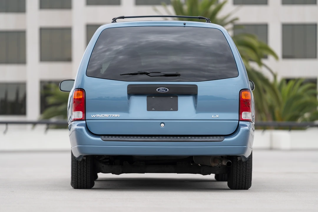 2003 Ford - Image 9 of 31
