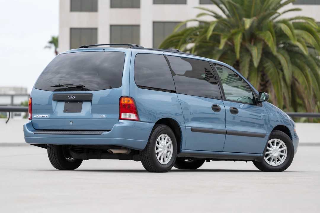 2003 Ford - Image 12 of 31