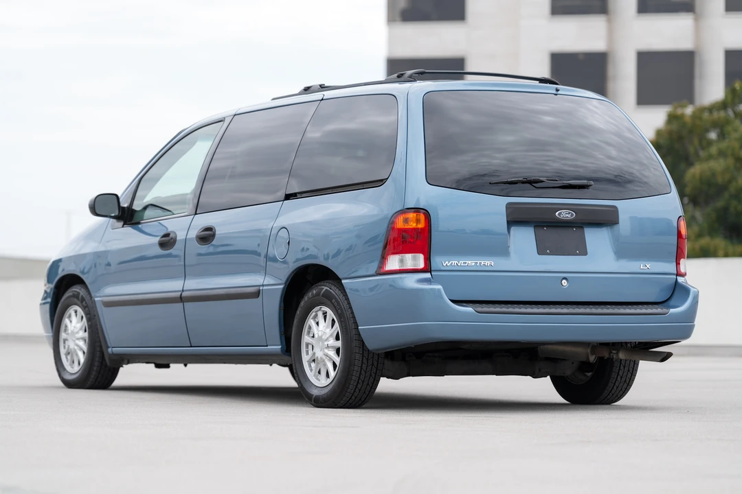 2003 Ford - Image 7 of 31