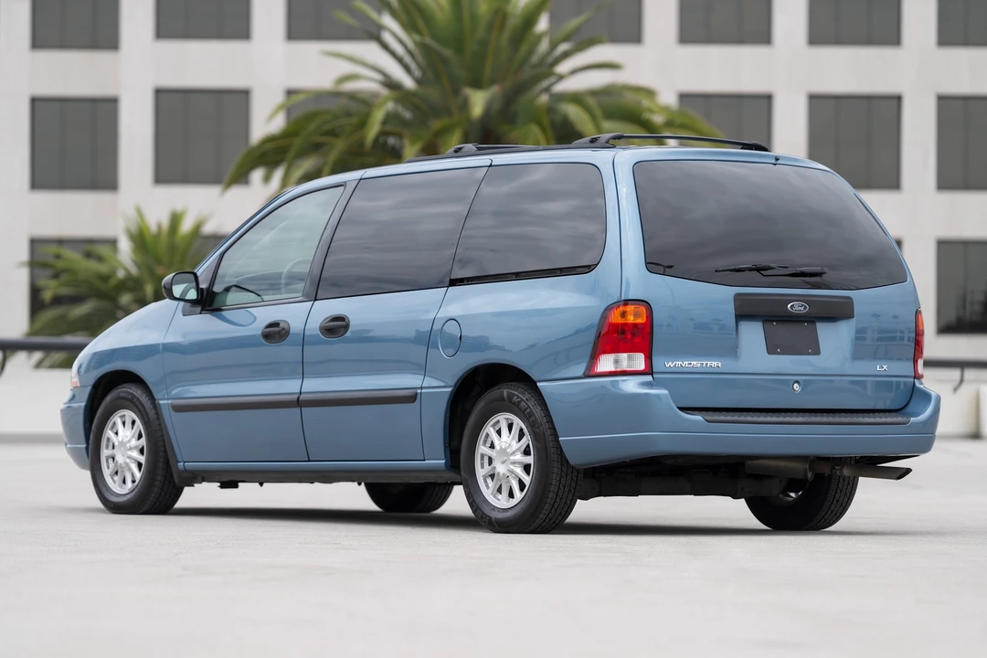 2003 Ford - Image 6 of 31