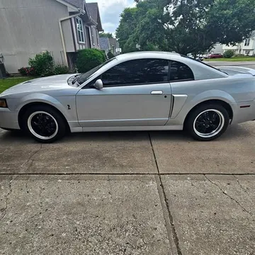 2003 Ford Mustang Cobra 10th Anniversary Edition