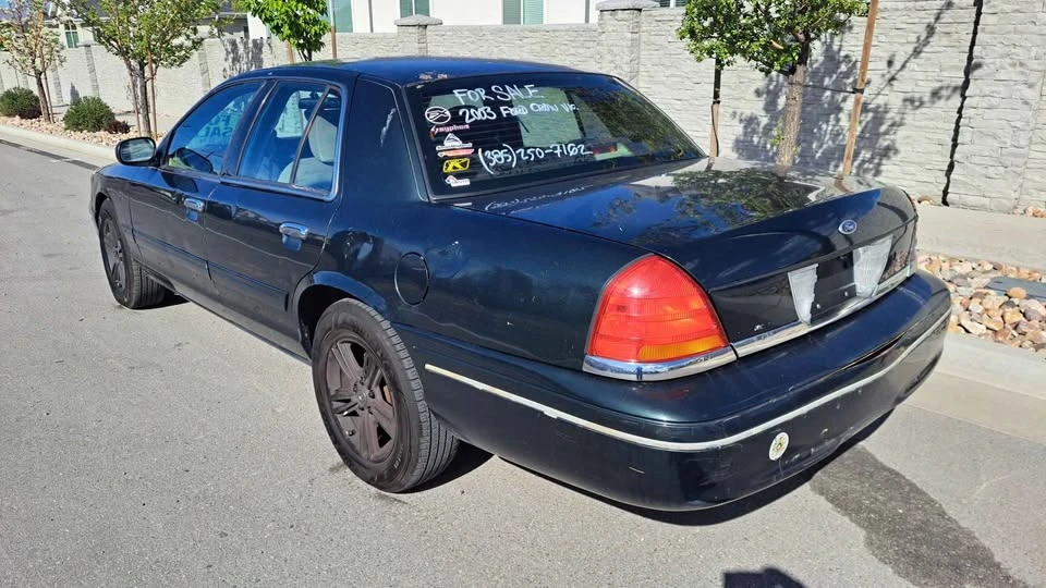 2003 Ford Crown Victoria - Image 3 of 9