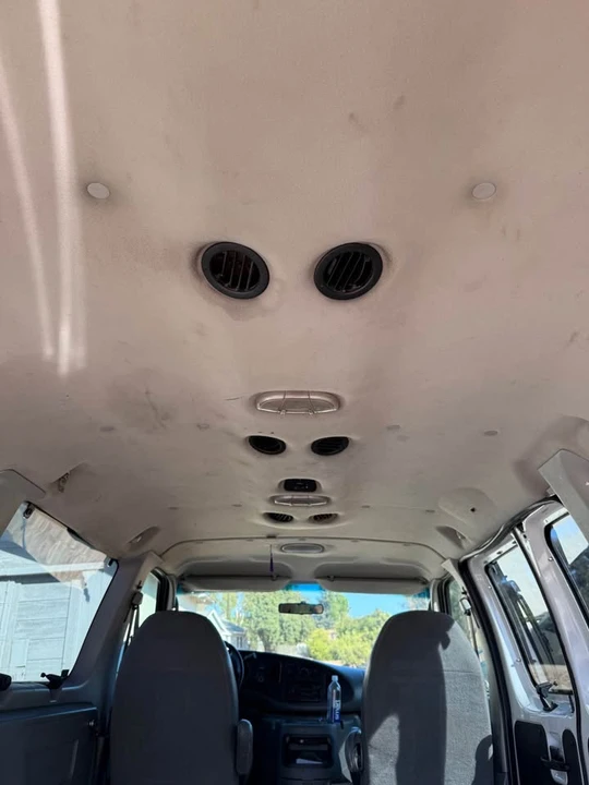 2003 Ford Econoline Van - Image 6 of 11