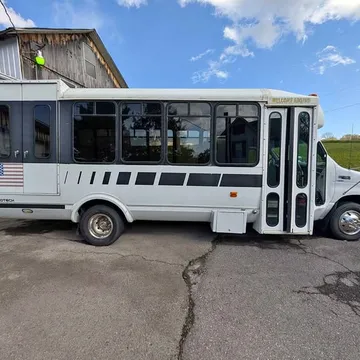2003 Ford E-450 Turbo Diesel Bus