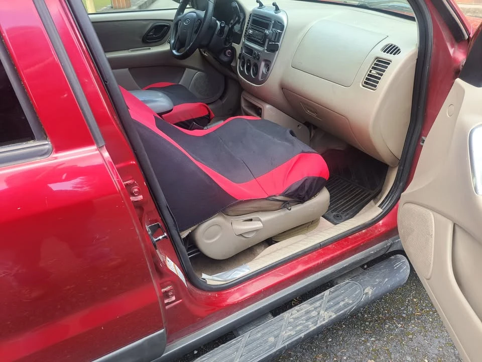 2003 Ford Escape - Image 4 of 8
