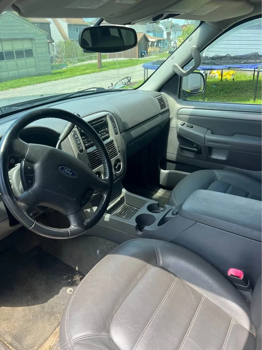 2003 Ford Explorer 3rd Gen - Image 8 of 11